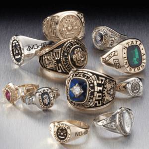 anillos de graduacion modernos