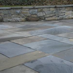 revestimiento exterior con piedra de laja clásica