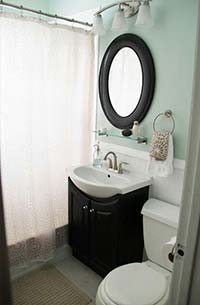 decorar baño pequeño blanco