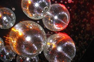 fiesta disco bolas
