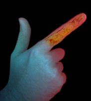 venas en un dedo vistas a través de un escáner infrarrojo